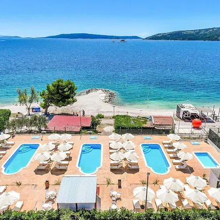 Medena-4 By Interhome *